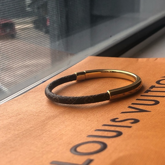 Louis Vuitton Simple Tour Bracelet like new - Picture 2 of 4